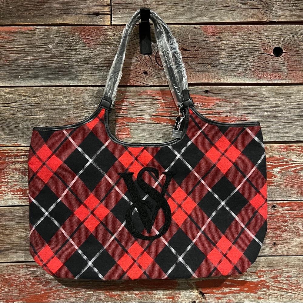 VICTORIA’S SECRET BUFFALO PLAID TOTE - NWT - RED AND BLACK